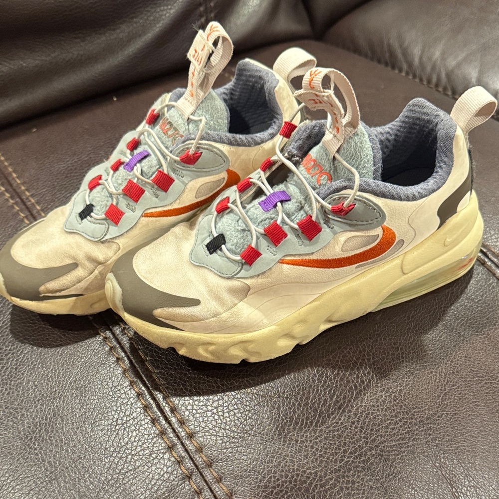 Size 2 Nike x Travis Scott Air Max 270 Cactus Jack Trails Boys Shoes Used